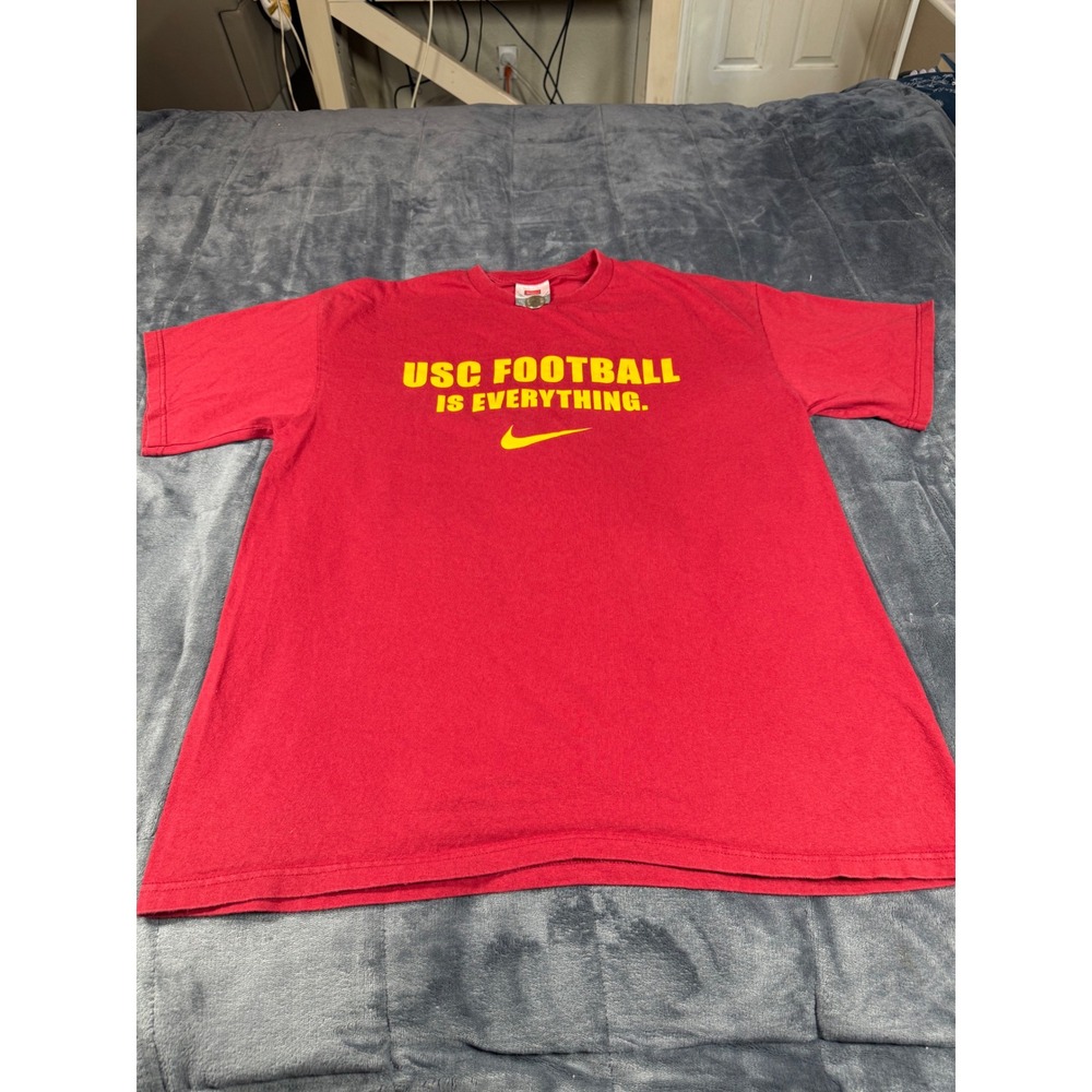 Nike Team USC Trojans Football Is Everything Graphic T-Shirt Mens Large Red